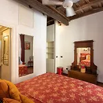 Lungaretta By Rental In Rome